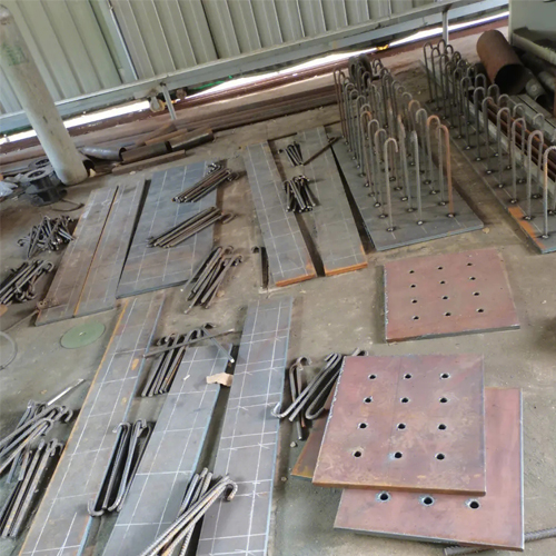 有哪些其他因素会影响秦皇岛预埋件位置的确定？